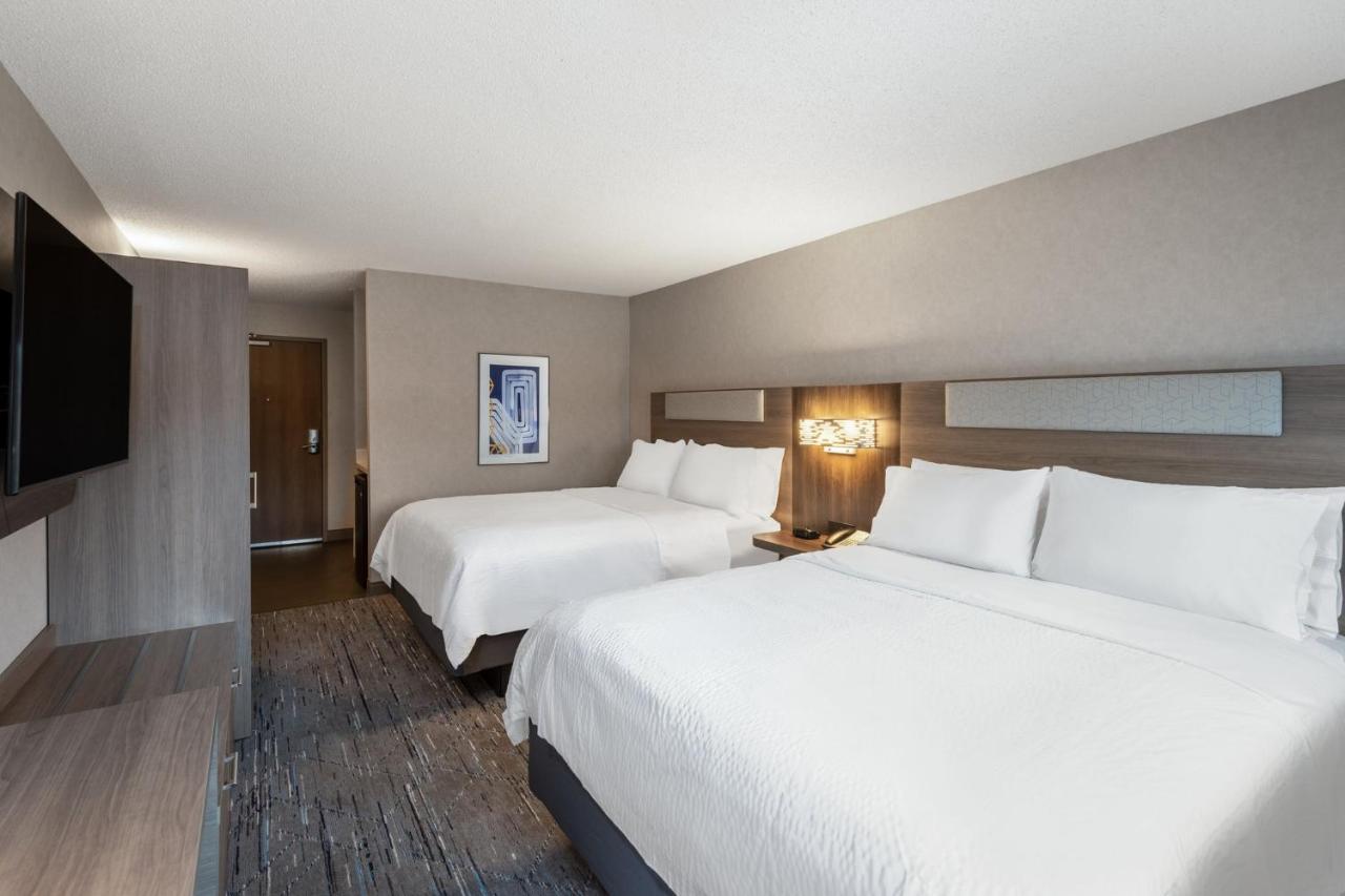 Holiday Inn Express & Suites Wadsworth By Ihg Extérieur photo