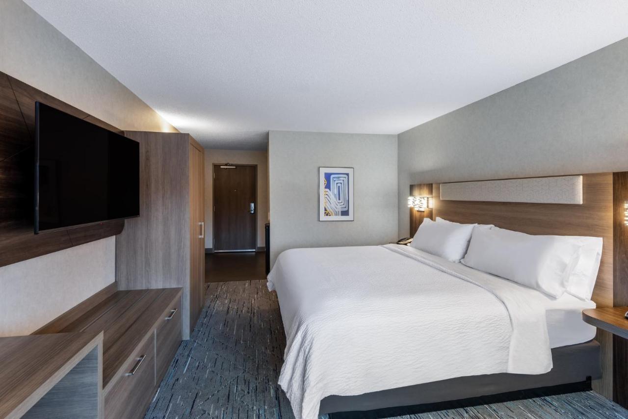 Holiday Inn Express & Suites Wadsworth By Ihg Extérieur photo