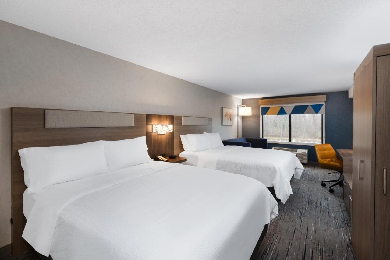 Holiday Inn Express & Suites Wadsworth By Ihg Extérieur photo