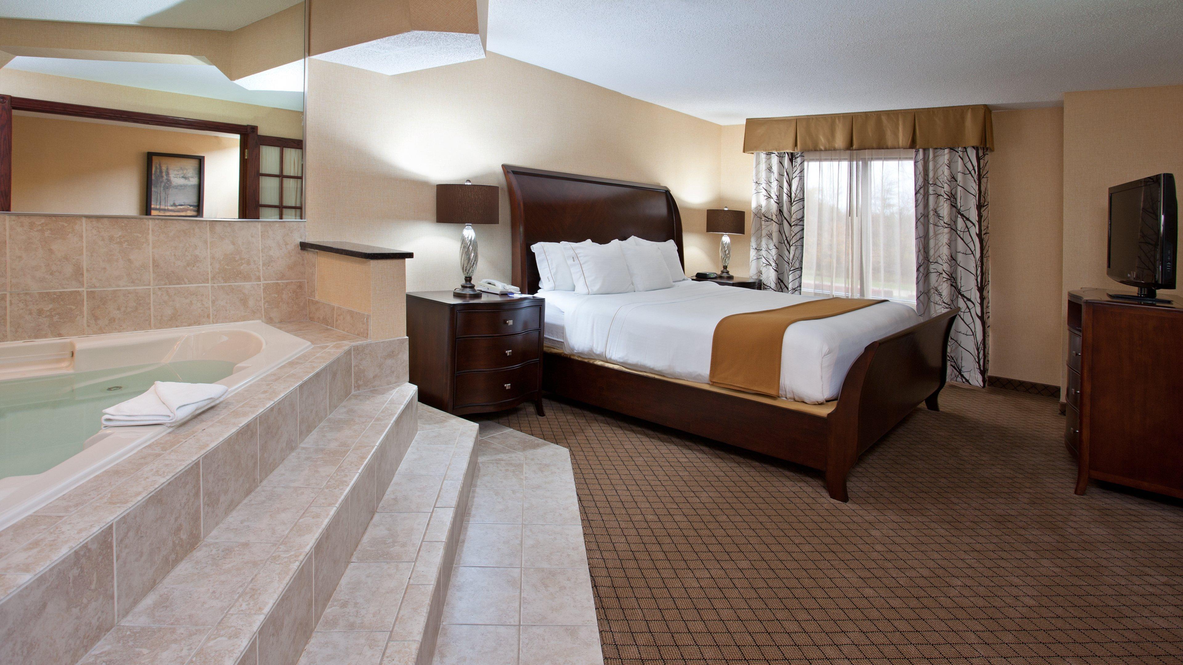 Holiday Inn Express & Suites Wadsworth By Ihg Extérieur photo