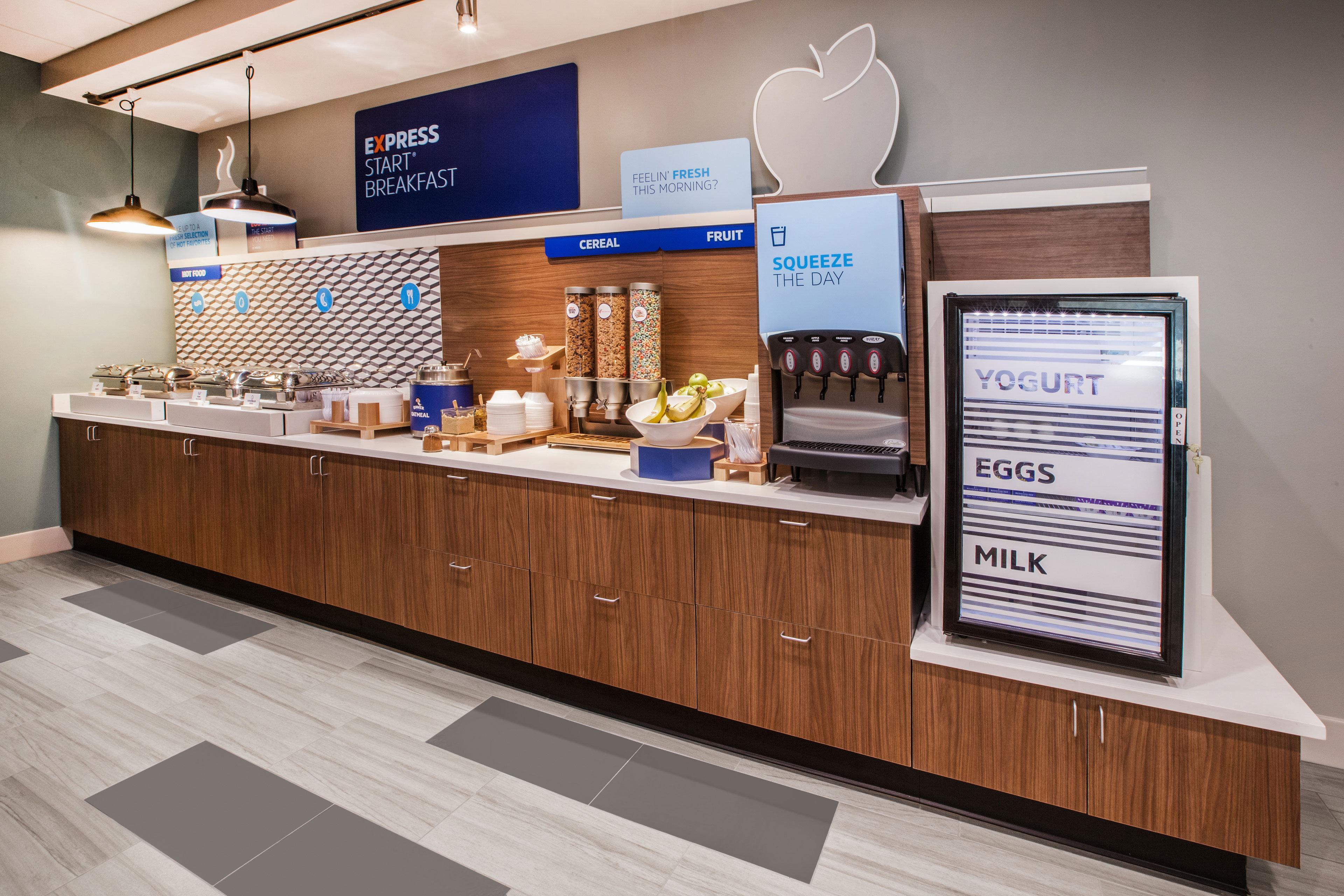 Holiday Inn Express & Suites Wadsworth By Ihg Extérieur photo