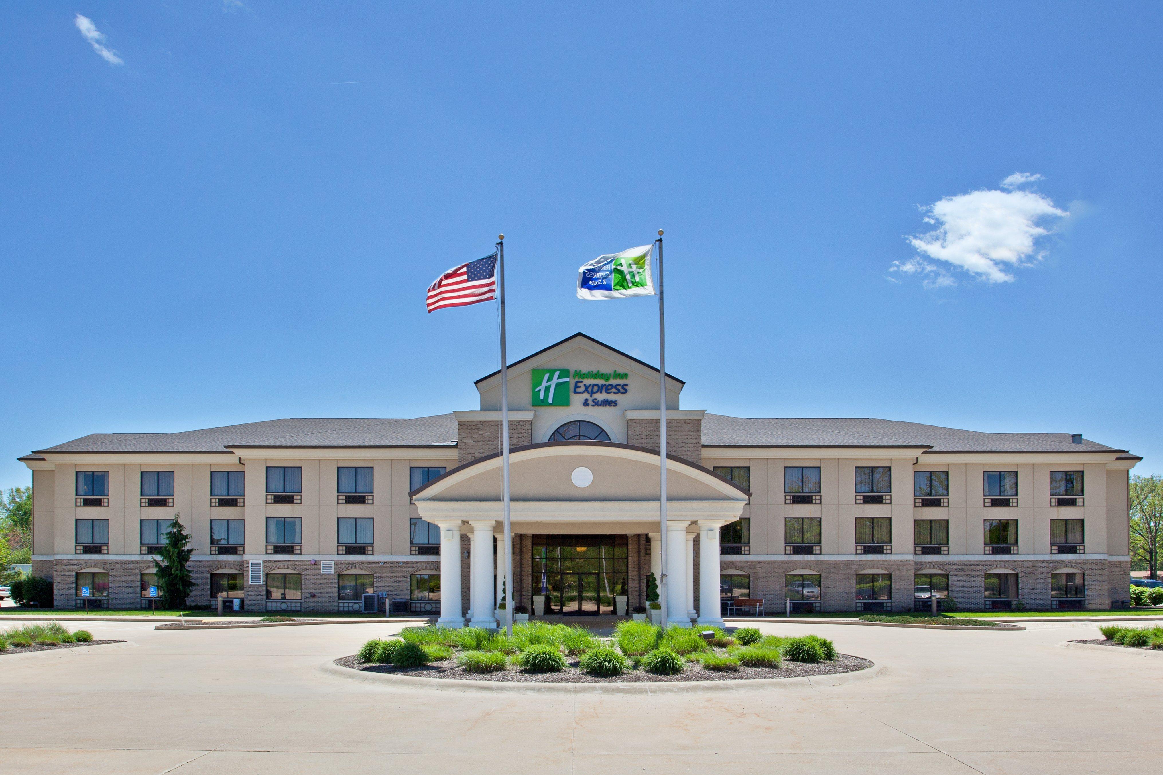 Holiday Inn Express & Suites Wadsworth By Ihg Extérieur photo