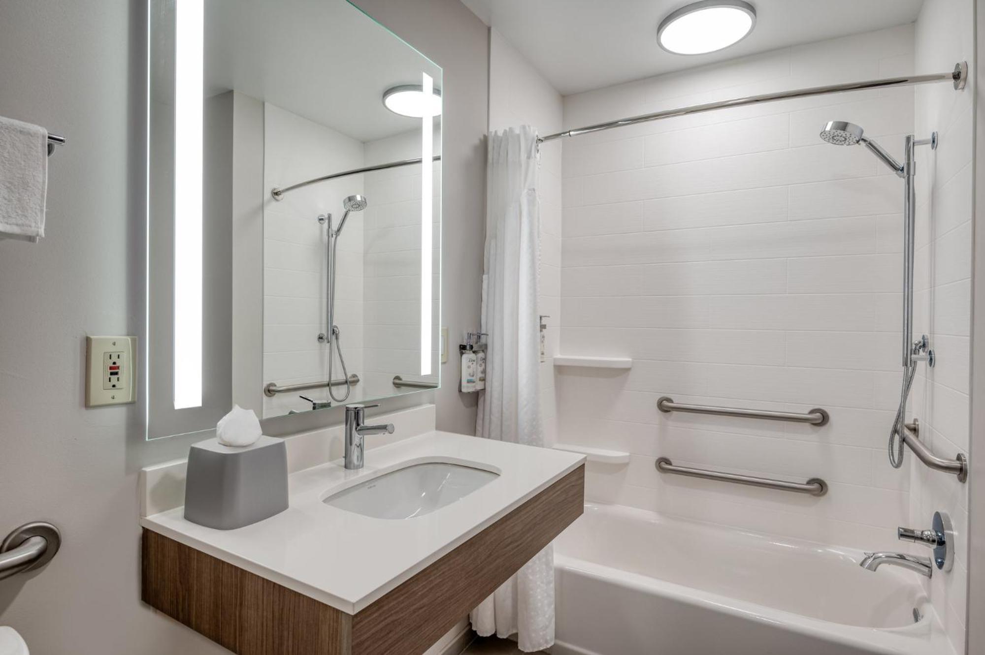 Holiday Inn Express & Suites Wadsworth By Ihg Extérieur photo