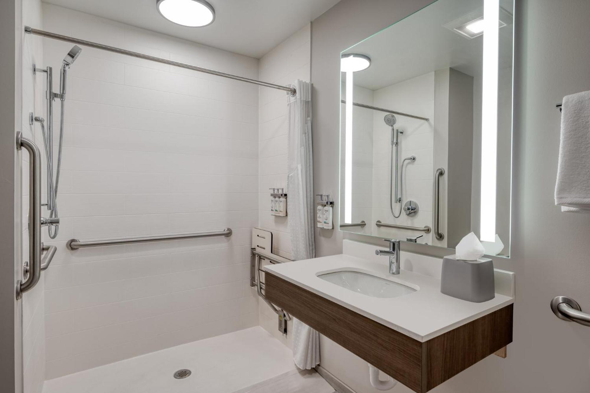 Holiday Inn Express & Suites Wadsworth By Ihg Extérieur photo