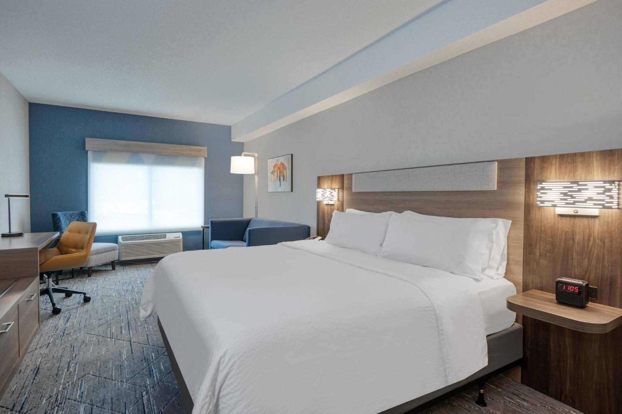 Holiday Inn Express & Suites Wadsworth By Ihg Extérieur photo