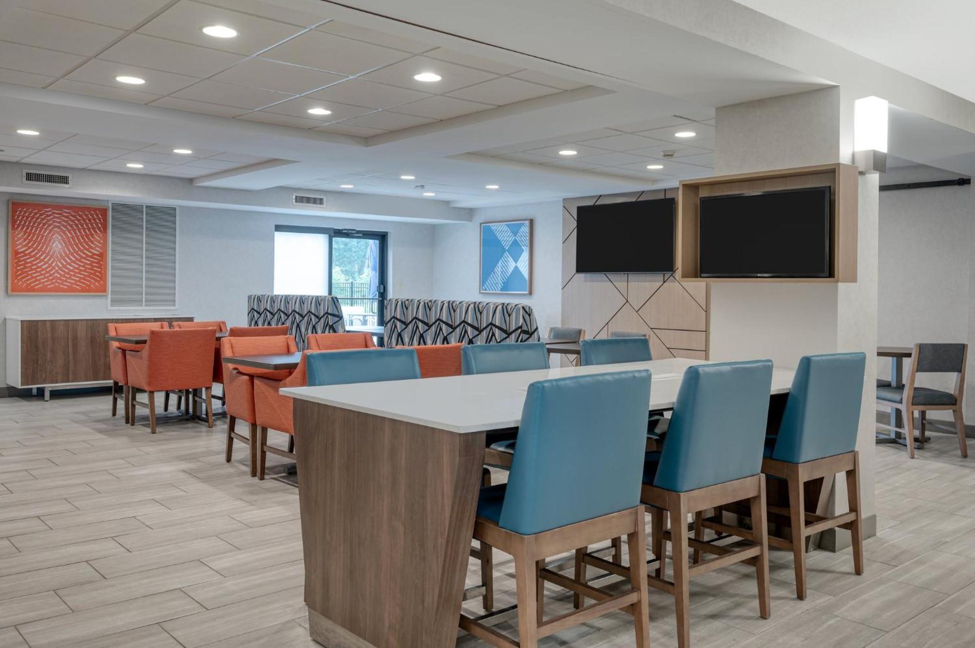 Holiday Inn Express & Suites Wadsworth By Ihg Extérieur photo